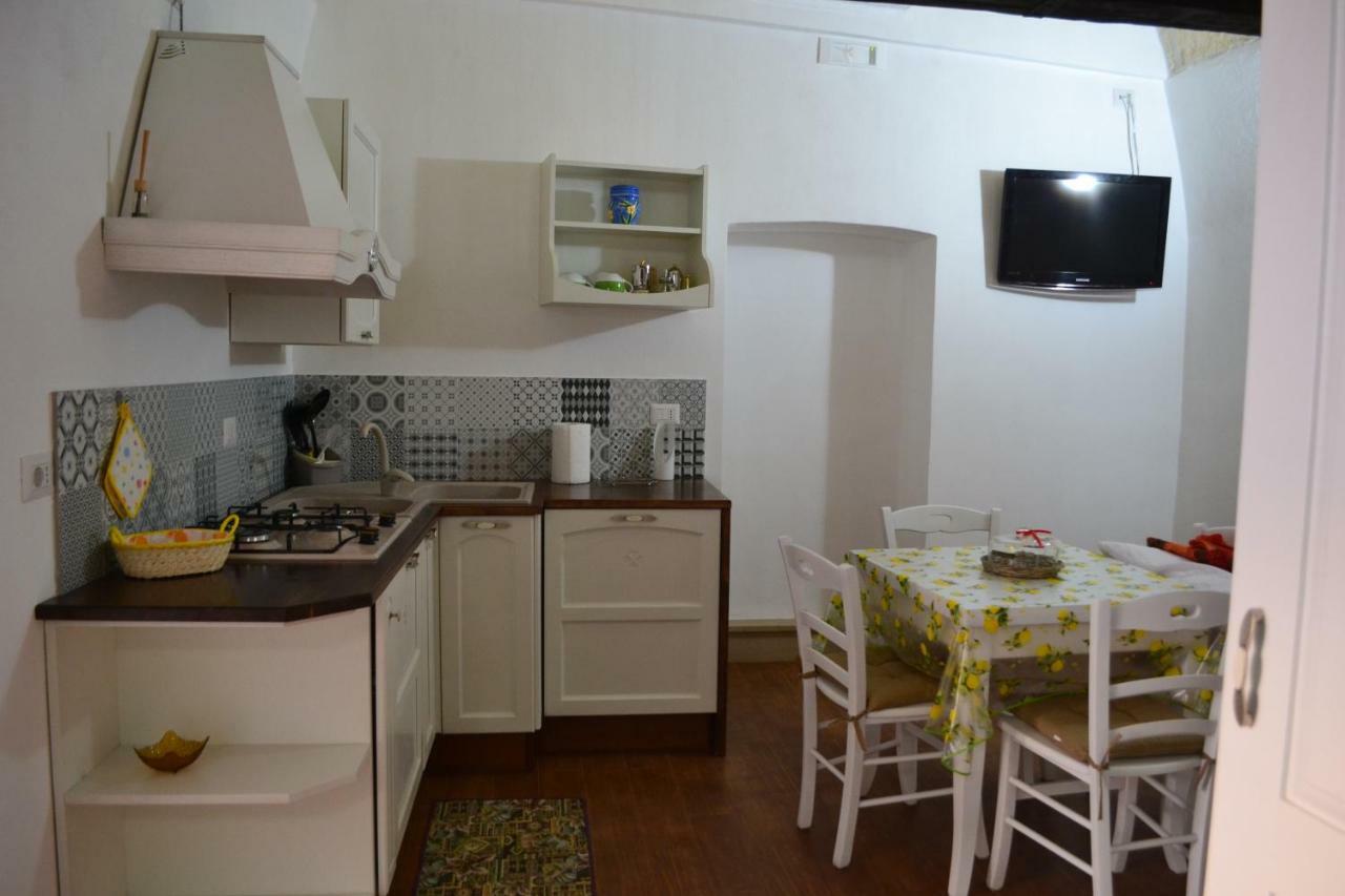Le Case Di Titina Villa Mottola Kültér fotó